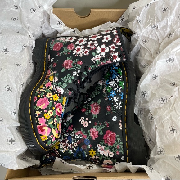 floral doc martens - Picture 6 of 7